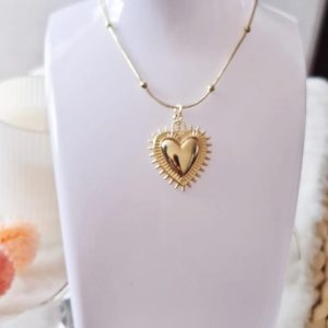 Collar sagrado corazón