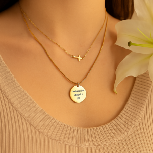 Collar doble cadena cruz y circulo