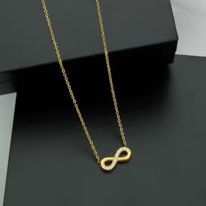 Collar de infinito con piedras de circón incrustadas