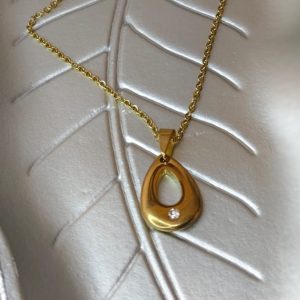 Collar forma de gota