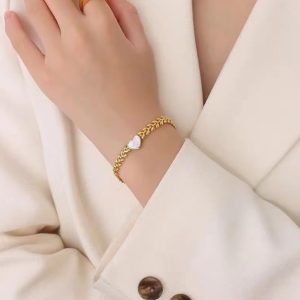 Pulsera corazón nácar trenzada