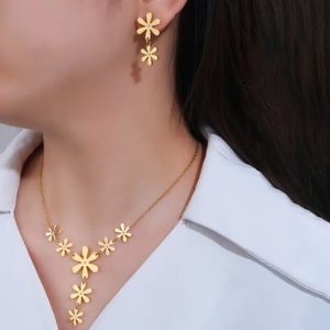 Conjunto Copos de Nieve: Collar y aros